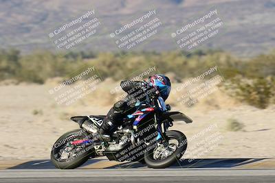 media/Dec-07-2025-CVMA (Sun) [[3e7d2de5dc]]/Race 18-Formula Twins-Formula 40 UL/